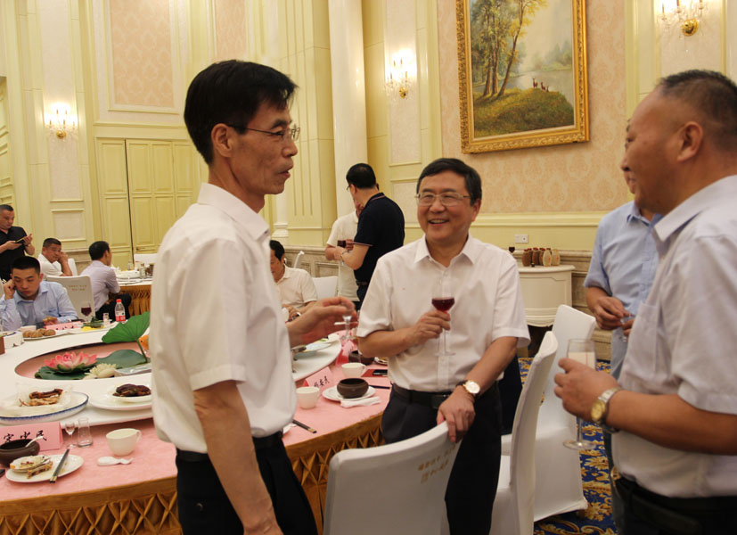楊安民從業(yè)卅五周年系列報道--“璀璨卅五年，榮耀共分享”紀(jì)念晚宴